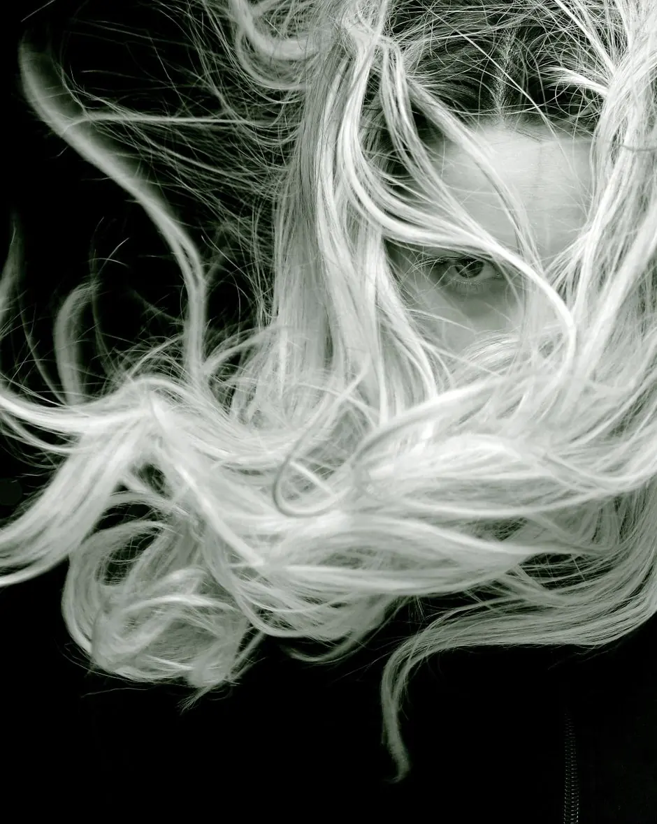 Silky cuticle-intact Remy human hair extension texture — LUSSÉ Dubai